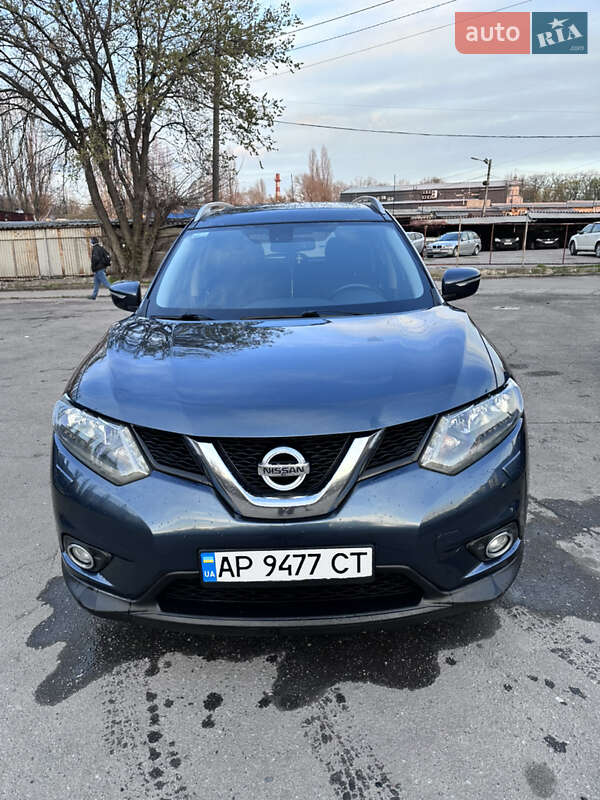 Nissan X-trail (2015)