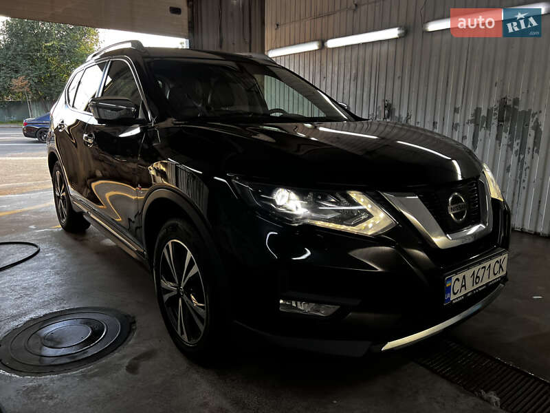 Nissan X-trail (2017)