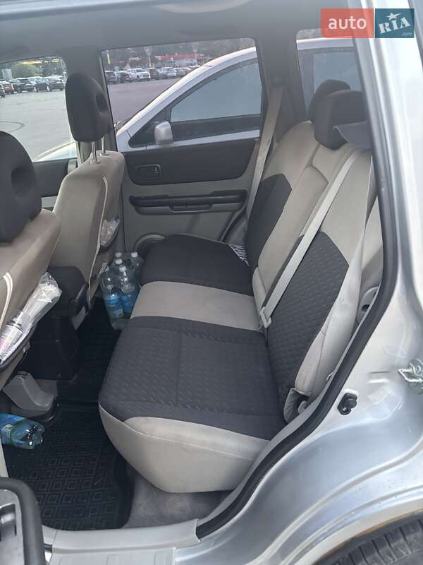 Nissan X-trail (2006)