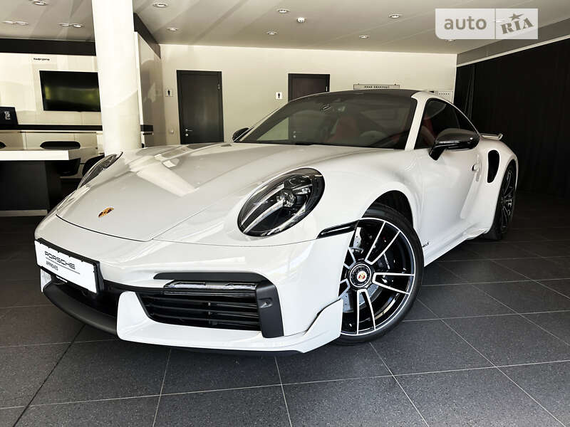 Porsche 911 turbo s (2023)
