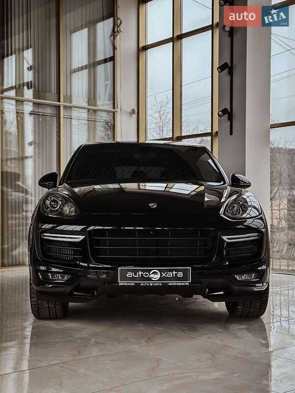 Porsche Cayenne (2015)