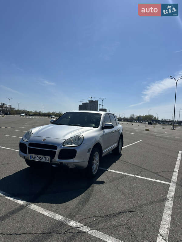 Porsche Cayenne (2003)
