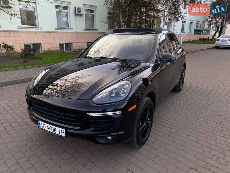 Porsche Cayenne (2016)