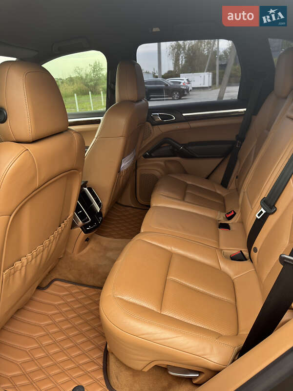 Porsche Cayenne (2013)