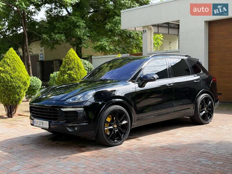 Porsche Cayenne (2016)