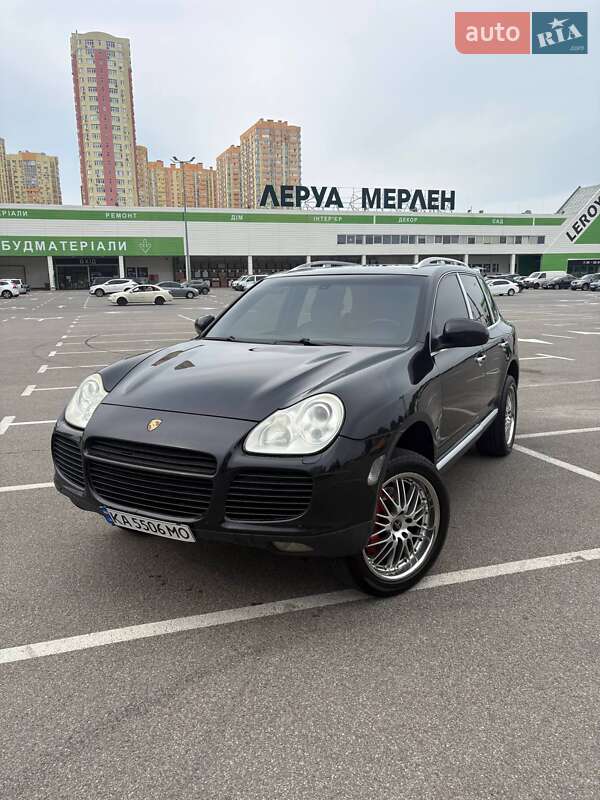 Porsche Cayenne (2004)