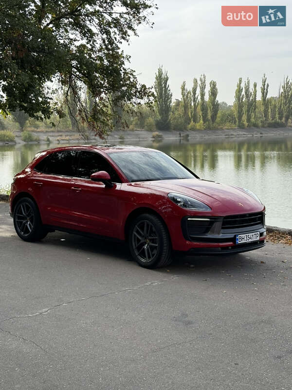 Porsche Macan t (2024)