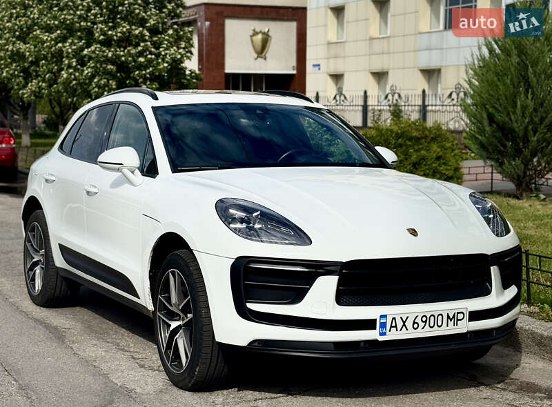 Porsche Macan (2022)