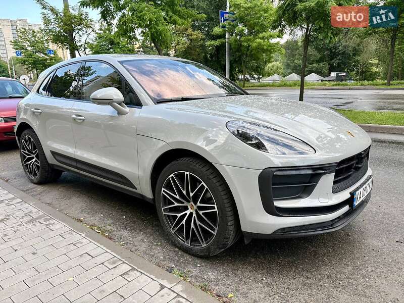 Porsche Macan (2022)