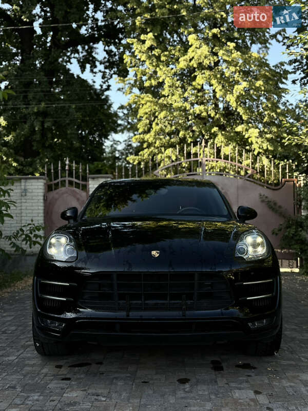 Porsche Macan (2015)