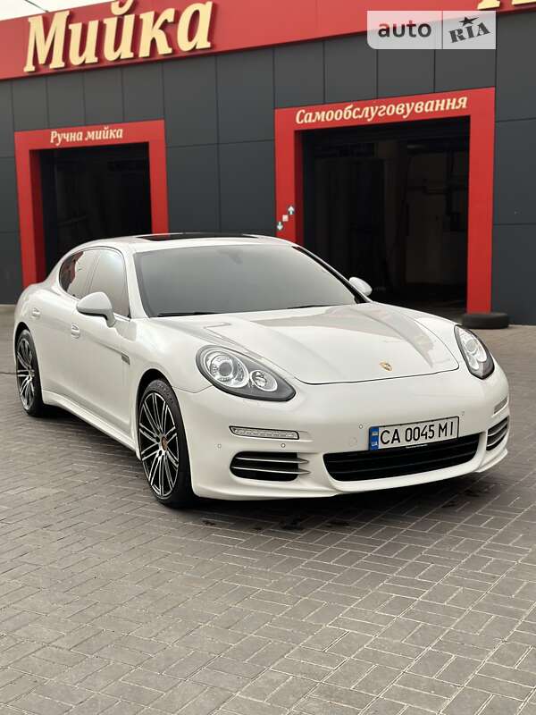 Porsche Panamera (2015)