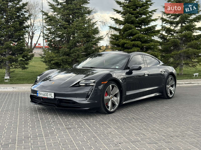 Porsche Taycan (2020)
