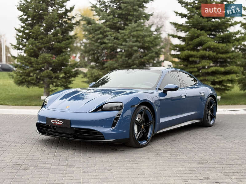 Porsche Taycan (2022)