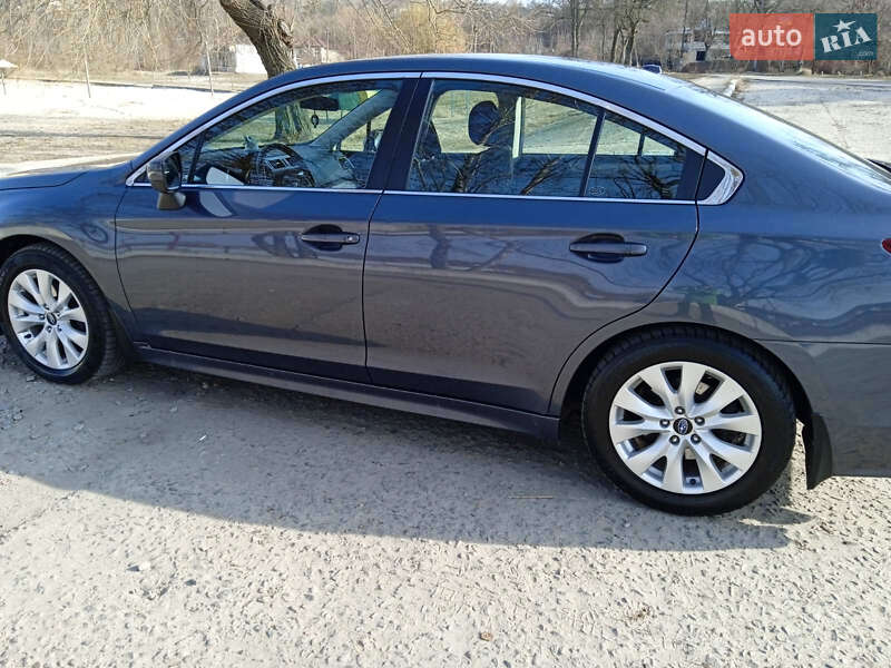 Subaru Legacy (2015)