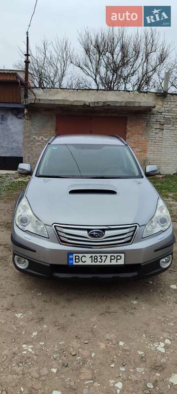 Subaru Legacy (2011)