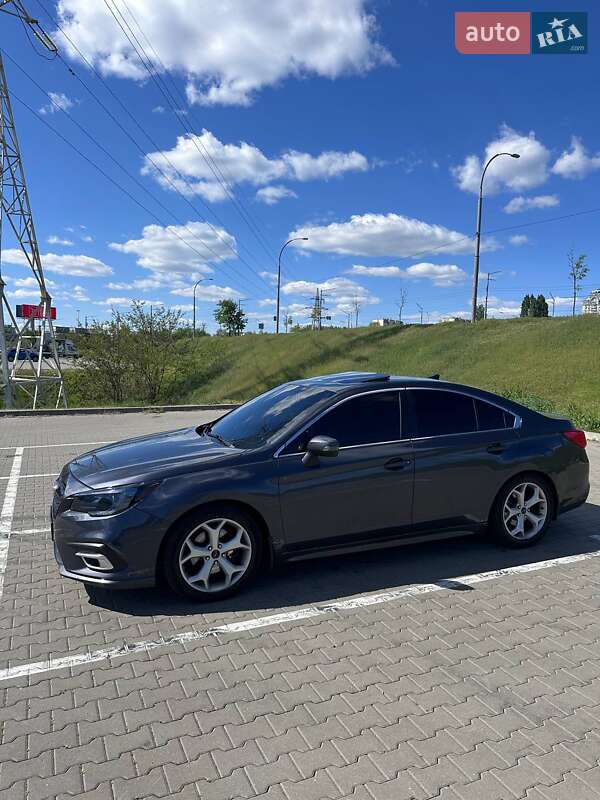 Subaru Legacy (2015)