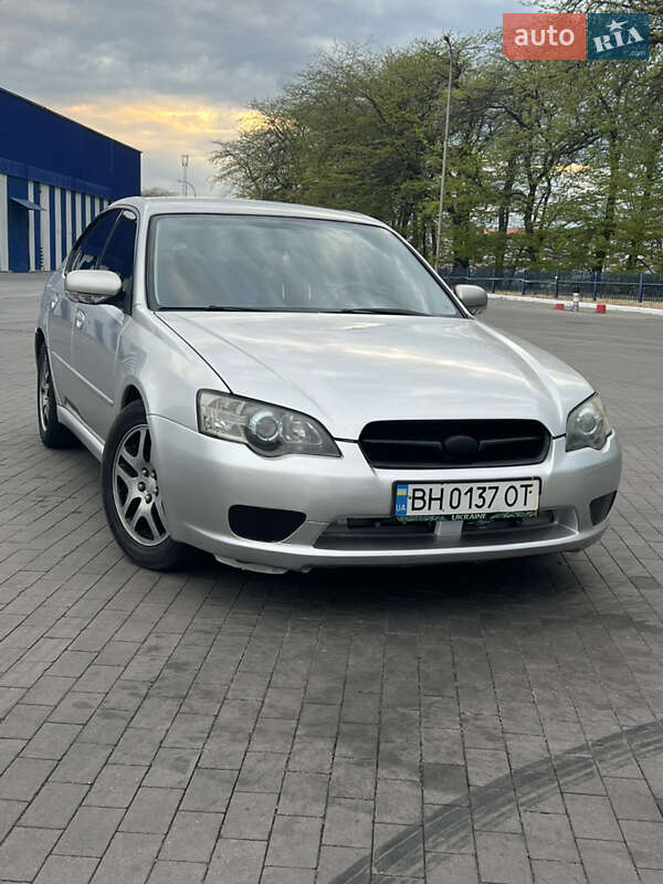 Subaru Legacy (2004)