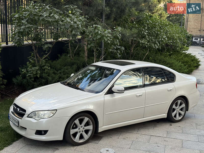 Subaru Legacy (2008)