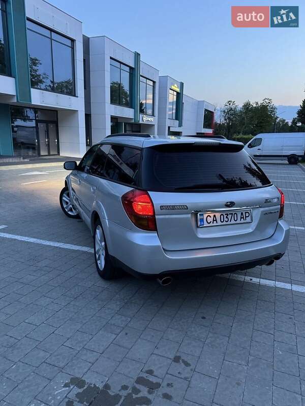Subaru Outback (2005)