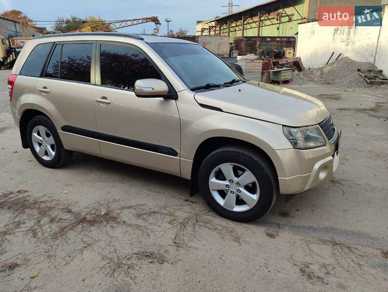 Suzuki Grand vitara (2010)