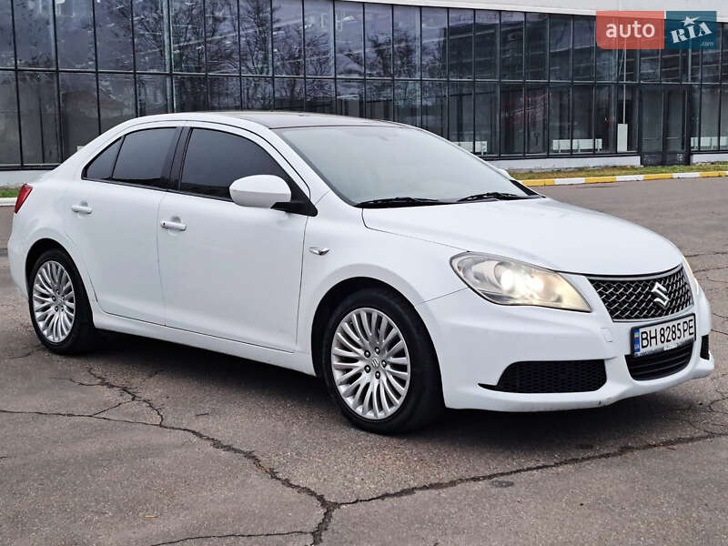Suzuki Kizashi (2010)