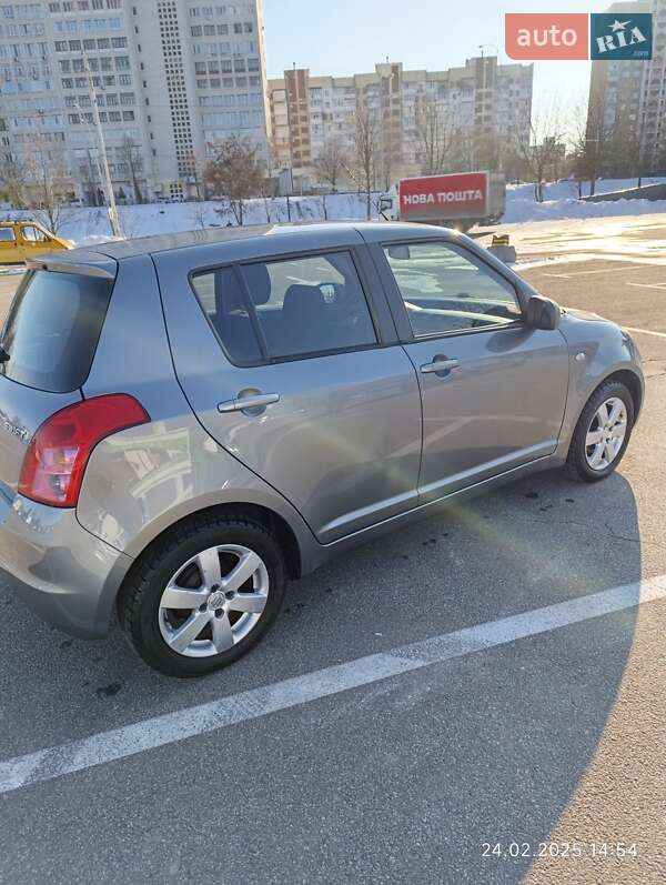 Suzuki Swift (2008)