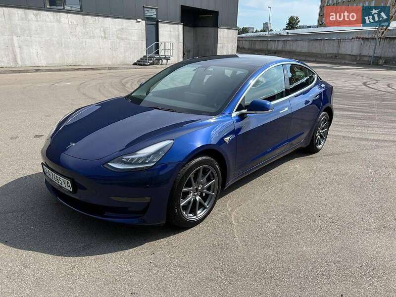 Tesla Model 3 (2020)