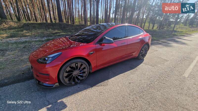 Tesla Model 3 (2022)