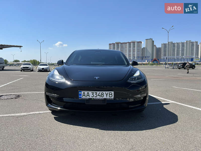 Tesla Model 3 (2021)