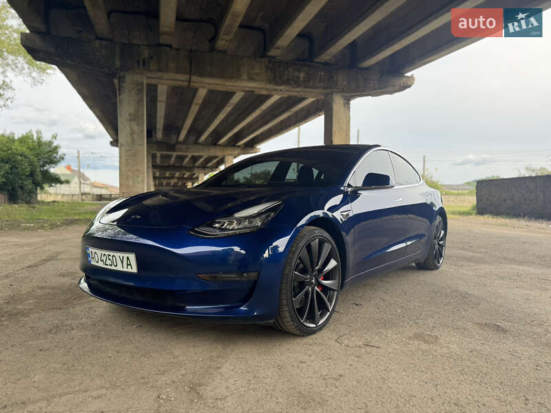 Tesla Model 3 (2020)