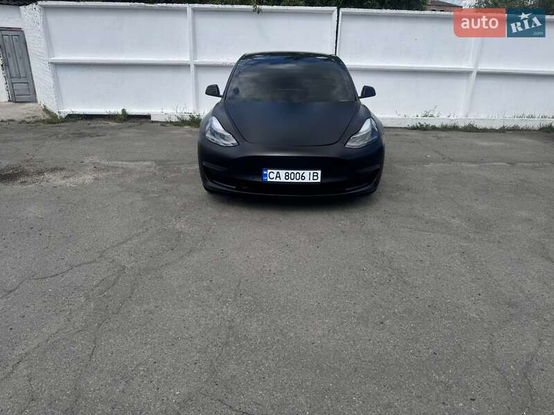 Tesla Model 3 (2021)