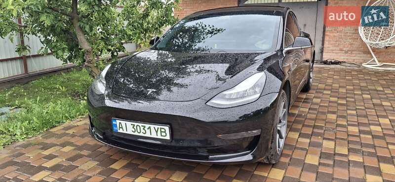 Tesla Model 3 (2019)