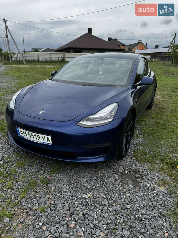 Tesla Model 3 (2020)