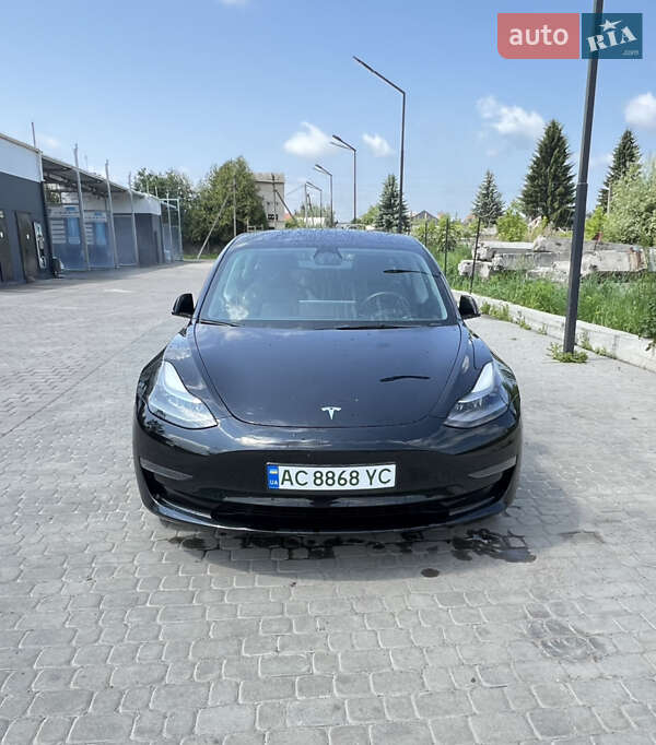 Tesla Model 3 (2022)