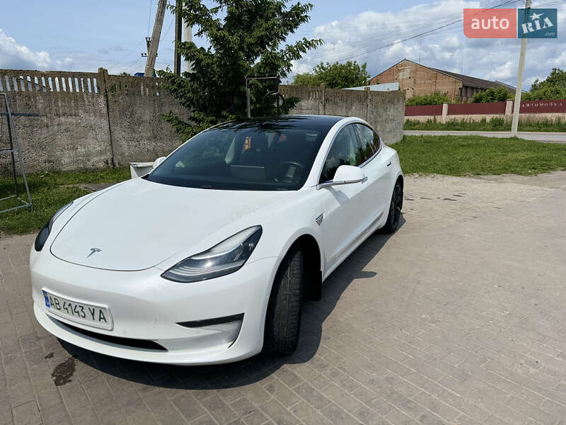 Tesla Model 3 (2019)