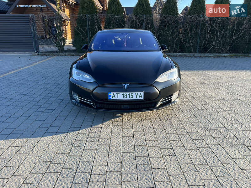 Tesla Model s (2014)