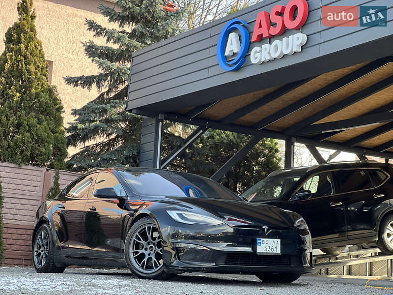 Tesla Model s (2021)