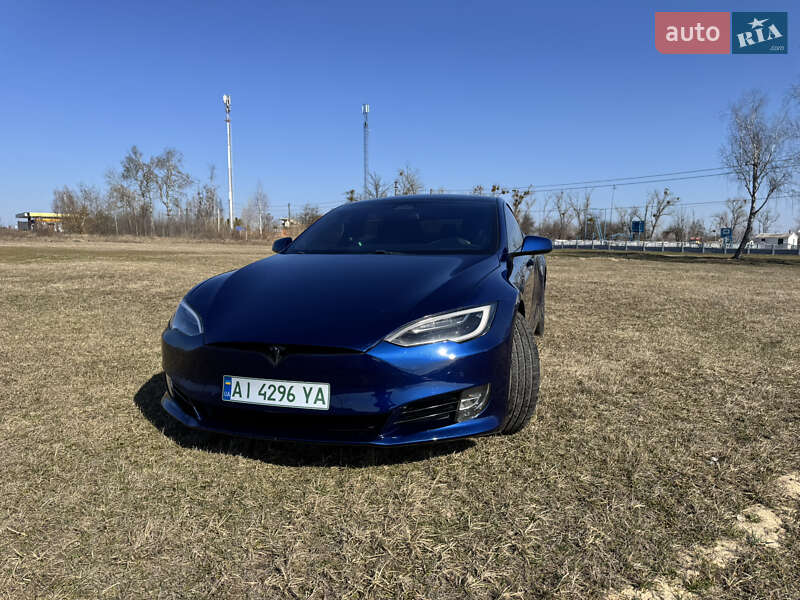 Tesla Model s (2017)