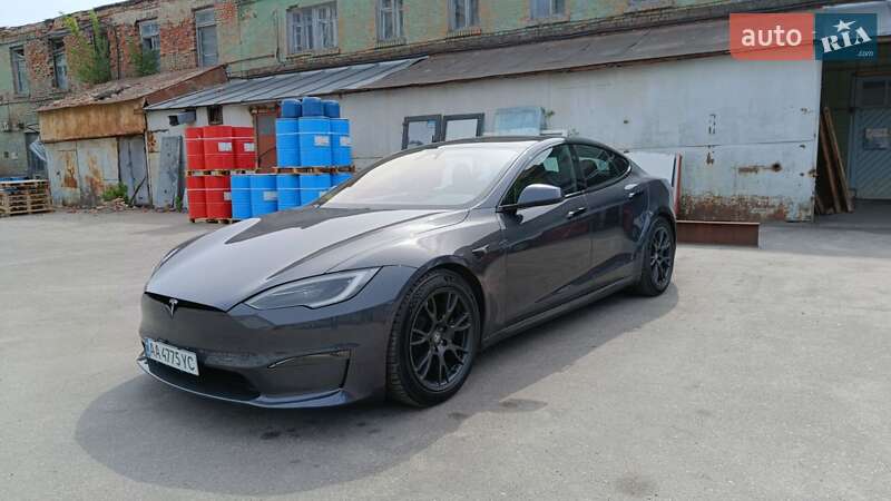 Tesla Model s (2022)