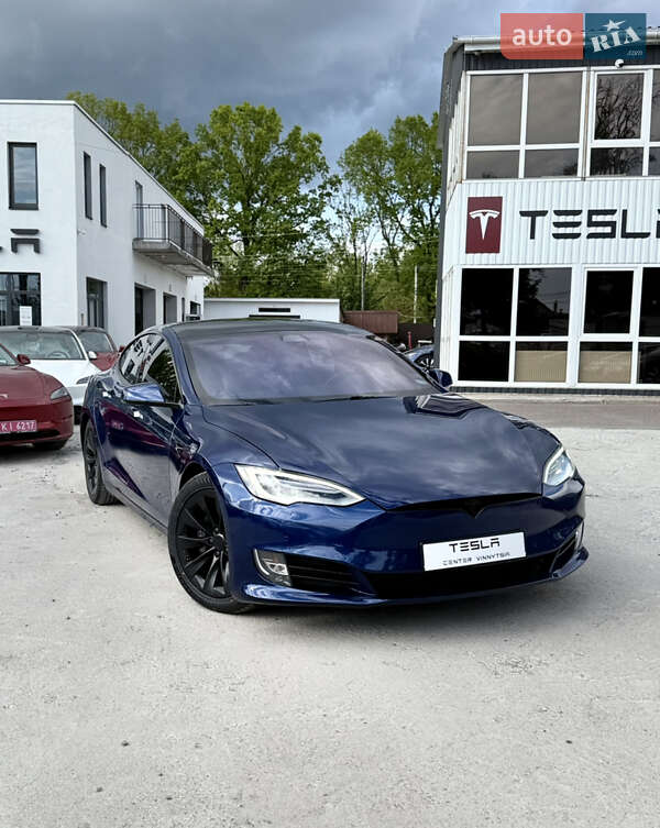 Tesla Model s (2019)