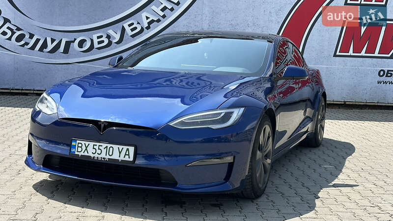 Tesla Model s (2021)