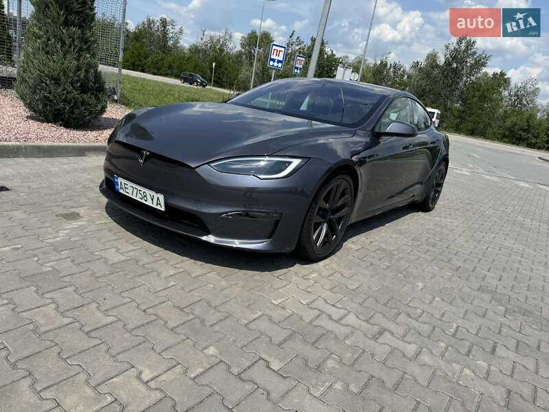 Tesla Model s (2022)