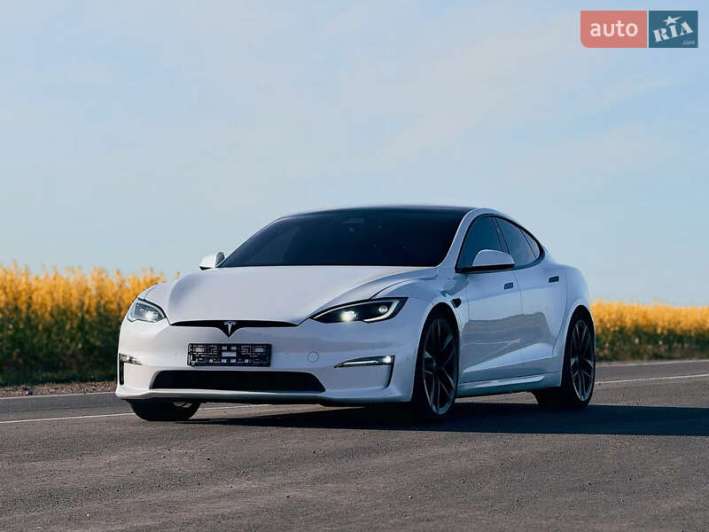 Tesla Model s (2022)