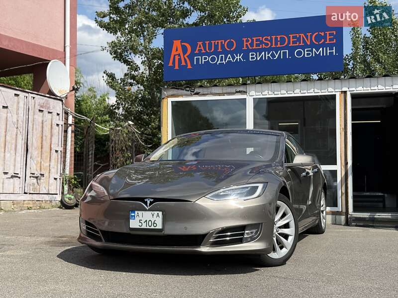 Tesla Model s (2016)