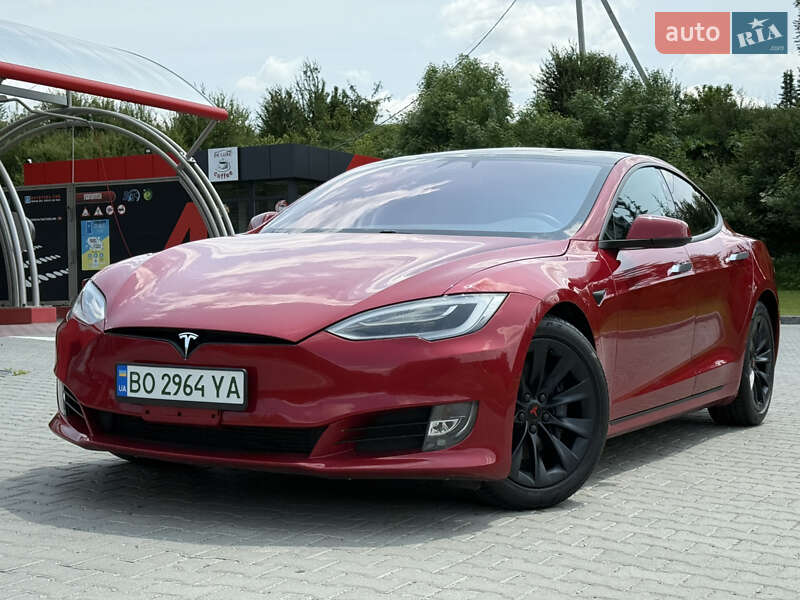 Tesla Model s (2020)