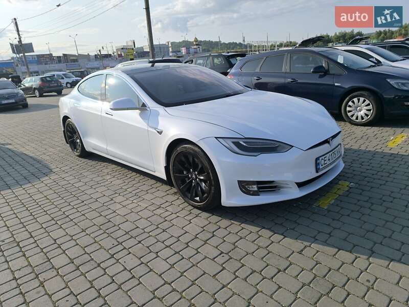 Tesla Model s (2017)