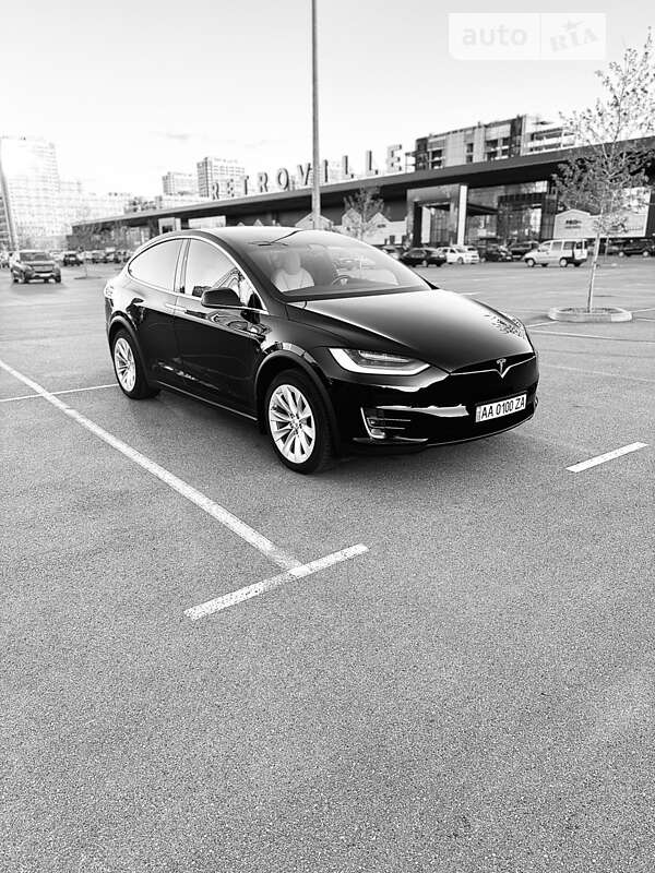 Tesla Model x p90d (2020)