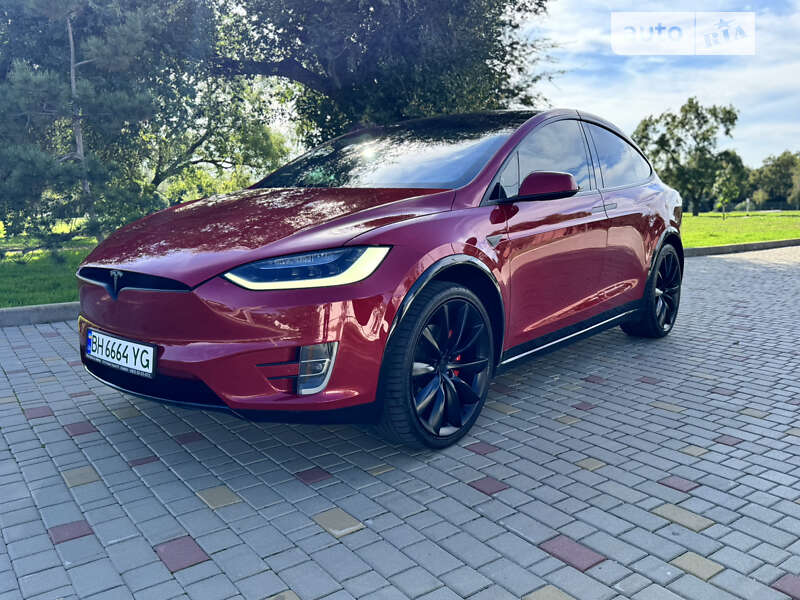 Tesla Model x p90d (2016)