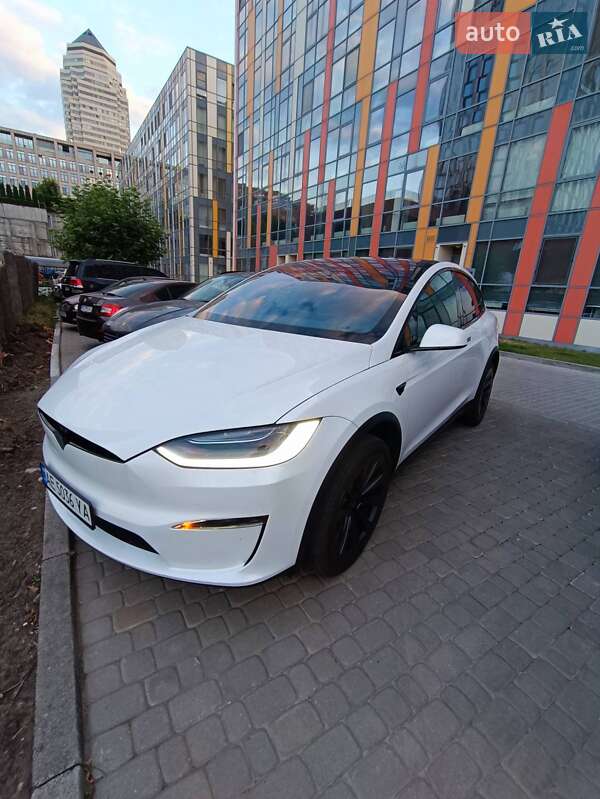 Tesla Model x (2022)