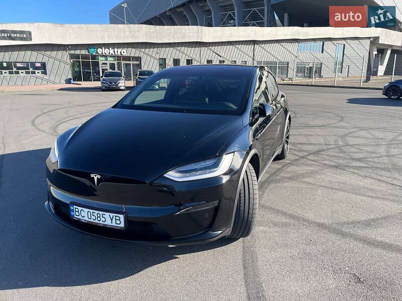 Tesla Model x (2022)